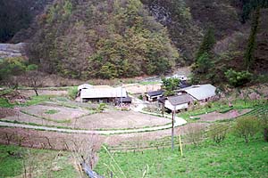 大鹿村の集落