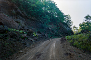 岩場の道