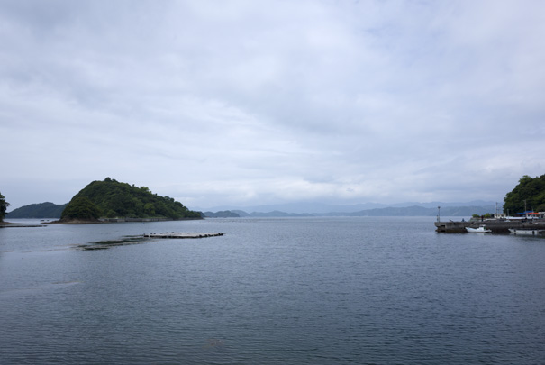 小島が浮かぶ内海　RICOH GR�U GR18.3mm1:2.8